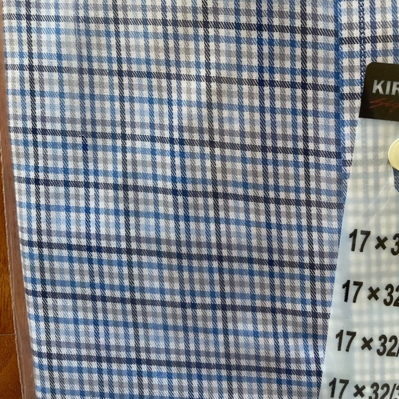 NWT Kirkland signature mens tailored button up dress shirt 17 x 32/33 - Picture 2 of 4